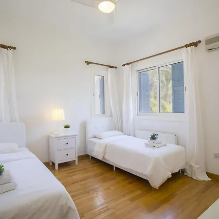 In With A Pool! * 圣纳帕