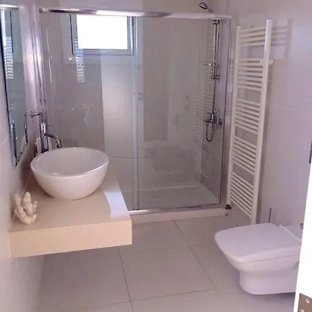 别墅 In With A Pool! *