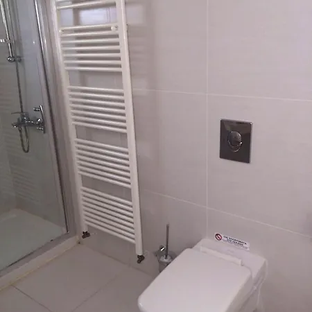 In With A Pool! 别墅