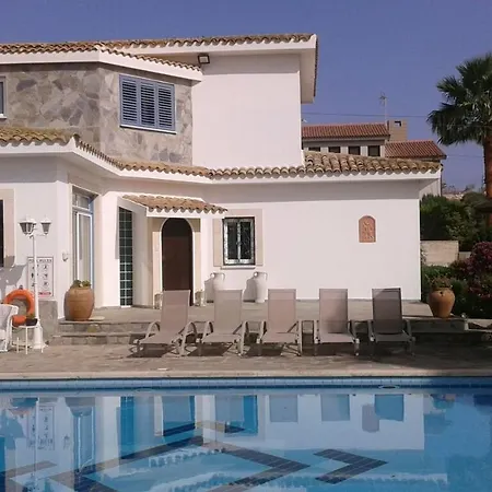 Villa In With A Pool! Ayia Napa
