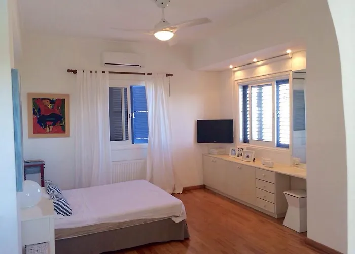 In With A Pool! Ayia Napa