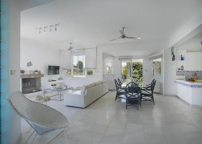 In With A Pool! * Ayia Napa