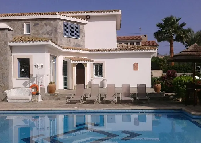 Villa In With A Pool! Ayia Napa