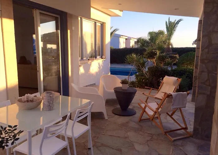 Villa In With A Pool! *