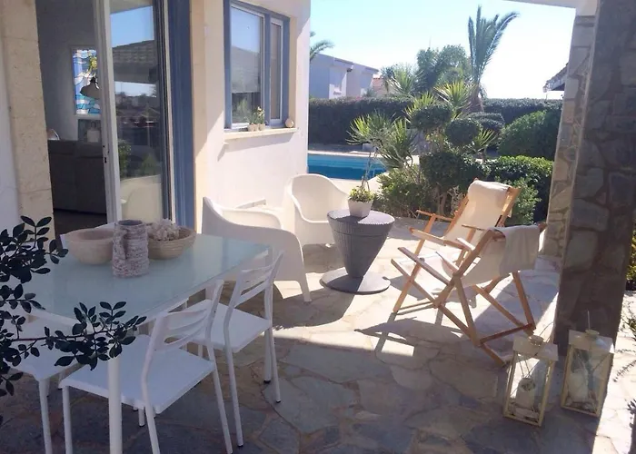 Villa In With A Pool! *